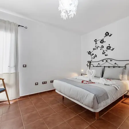 Home2book Luxury Playa Honda, Private Pool 빌라 플라야 온다